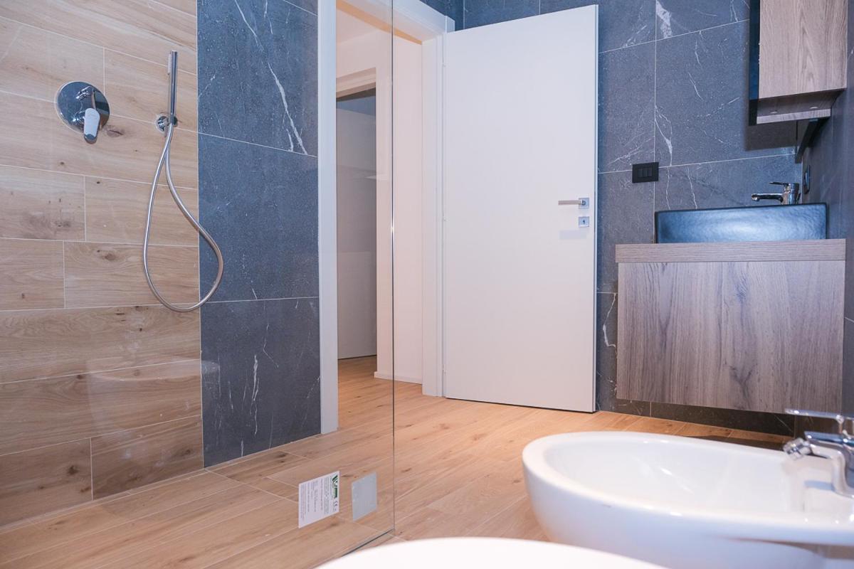 Nuovo Residence Al Lago - Levico 레비코온천 외부 사진